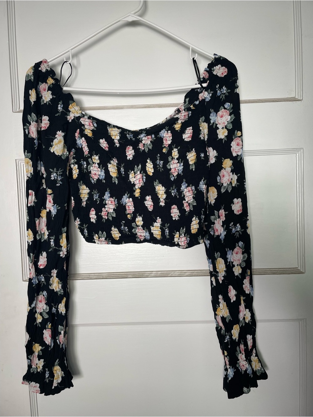 Hollister Black Floral Smocked Long-Sleeve Crop Top